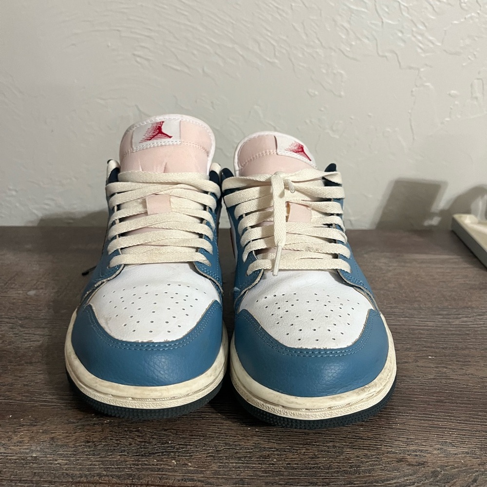Nike air Jordan Blue and White Men's Sneakers - Picture 3 of 6